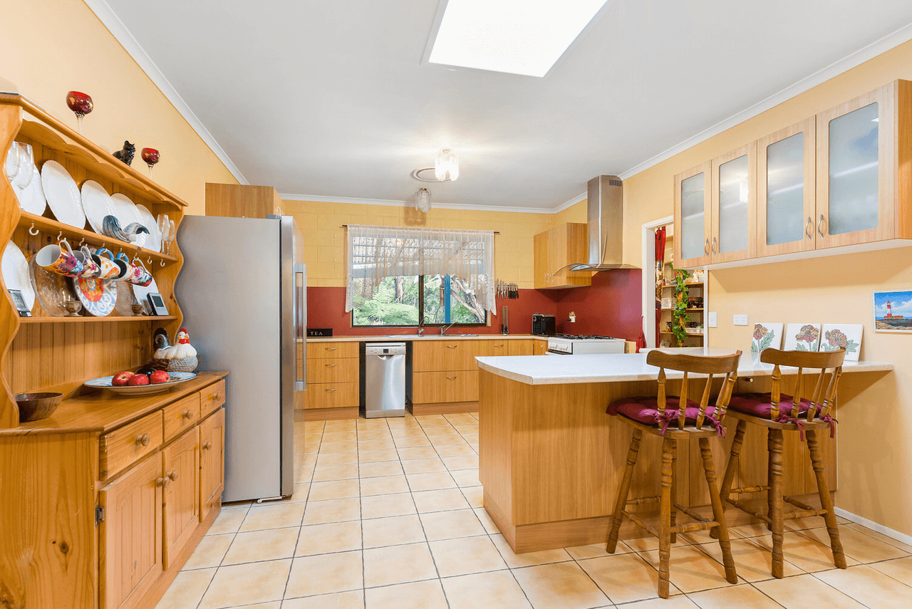 57 Treehaven Way, MALENY, QLD 4552