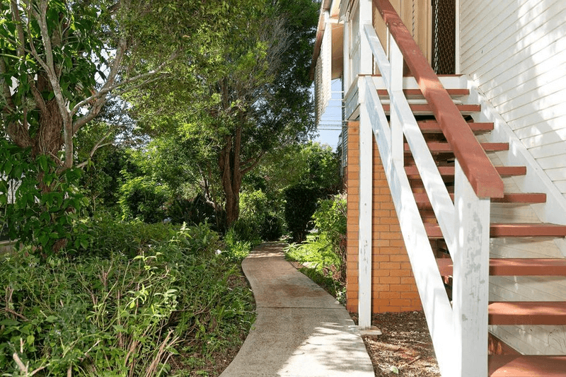 39 Barbara Street, MANLY WEST, QLD 4179