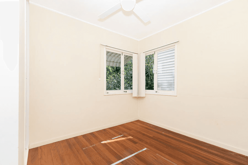 39 Barbara Street, MANLY WEST, QLD 4179