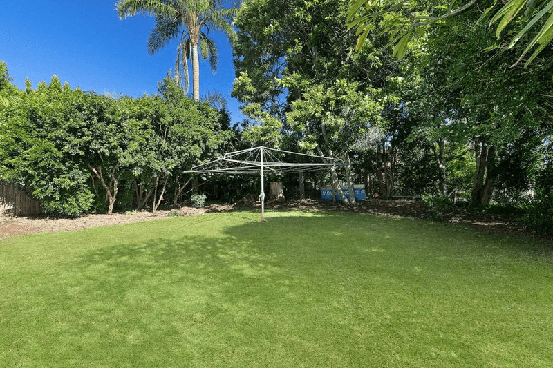 39 Barbara Street, MANLY WEST, QLD 4179