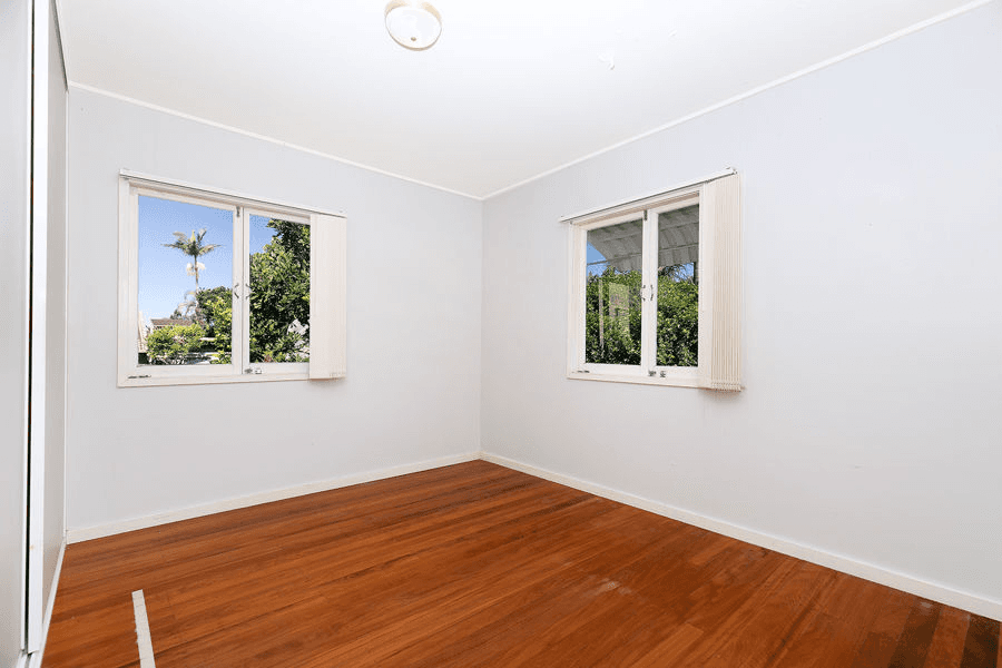 39 Barbara Street, MANLY WEST, QLD 4179