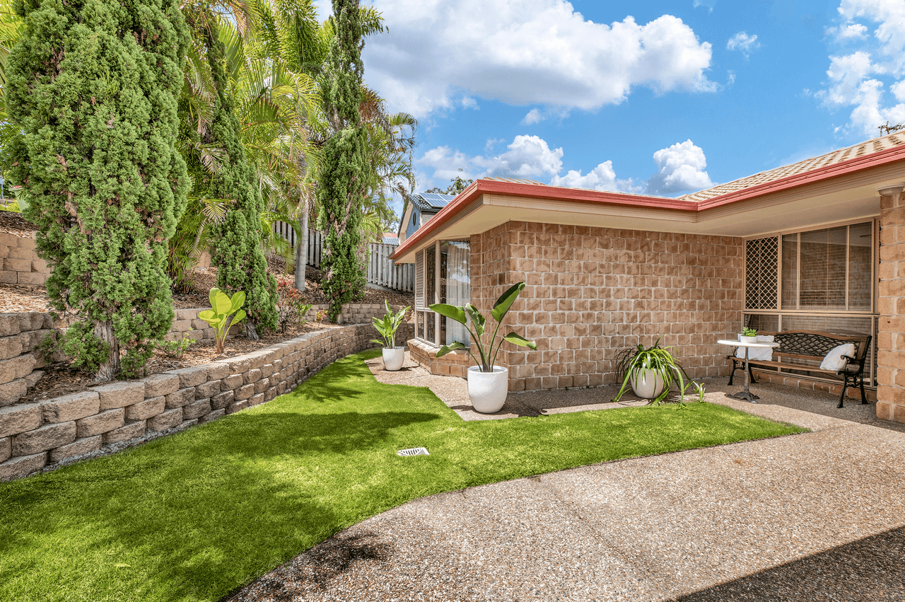 15 Laysan Crescent, OXENFORD, QLD 4210