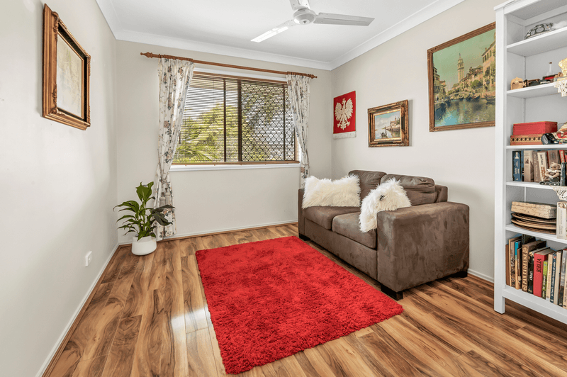 15 Laysan Crescent, OXENFORD, QLD 4210