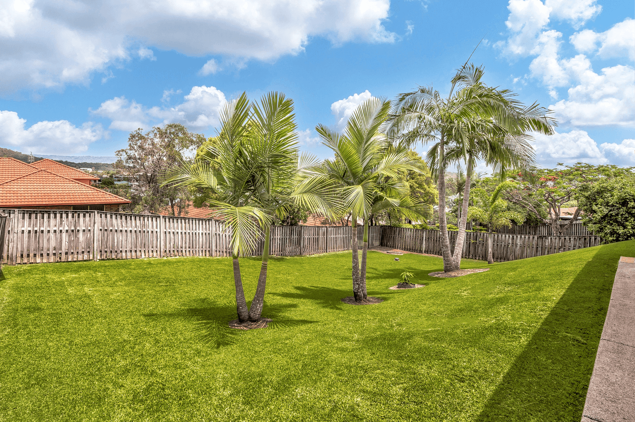 15 Laysan Crescent, OXENFORD, QLD 4210