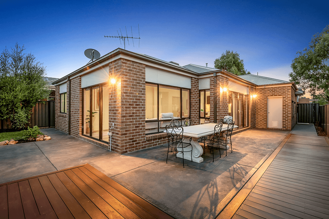 27 Baronial Way, CRAIGIEBURN, VIC 3064