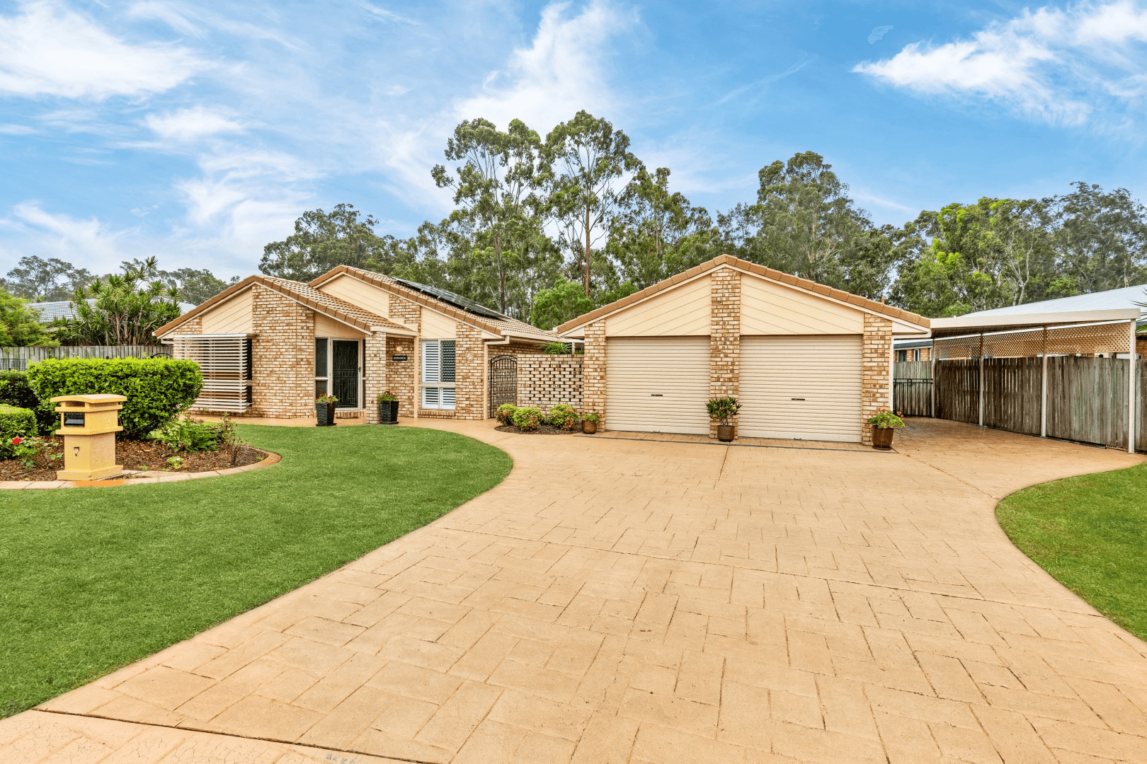 7 Saint Leger Court, YAMANTO, QLD 4305