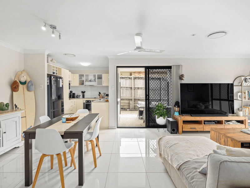 4/7 Kenny Close, FOREST LAKE, QLD 4078