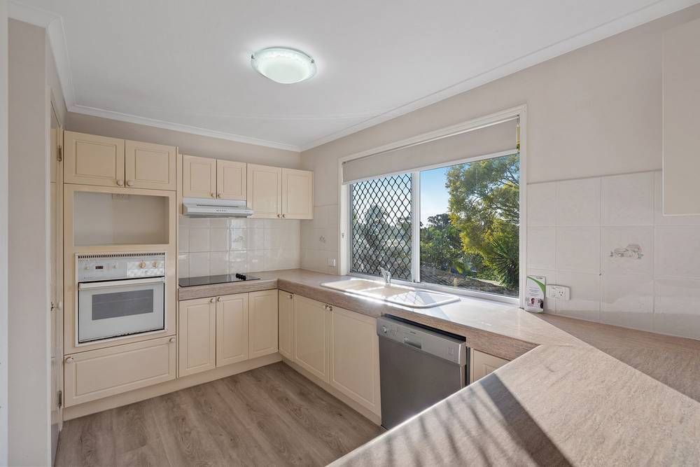 6 Elwyn Crt, SPRINGWOOD, QLD 4127