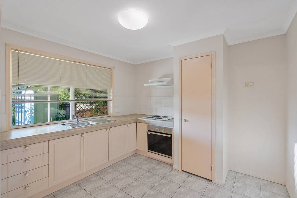6 Elwyn Crt, SPRINGWOOD, QLD 4127
