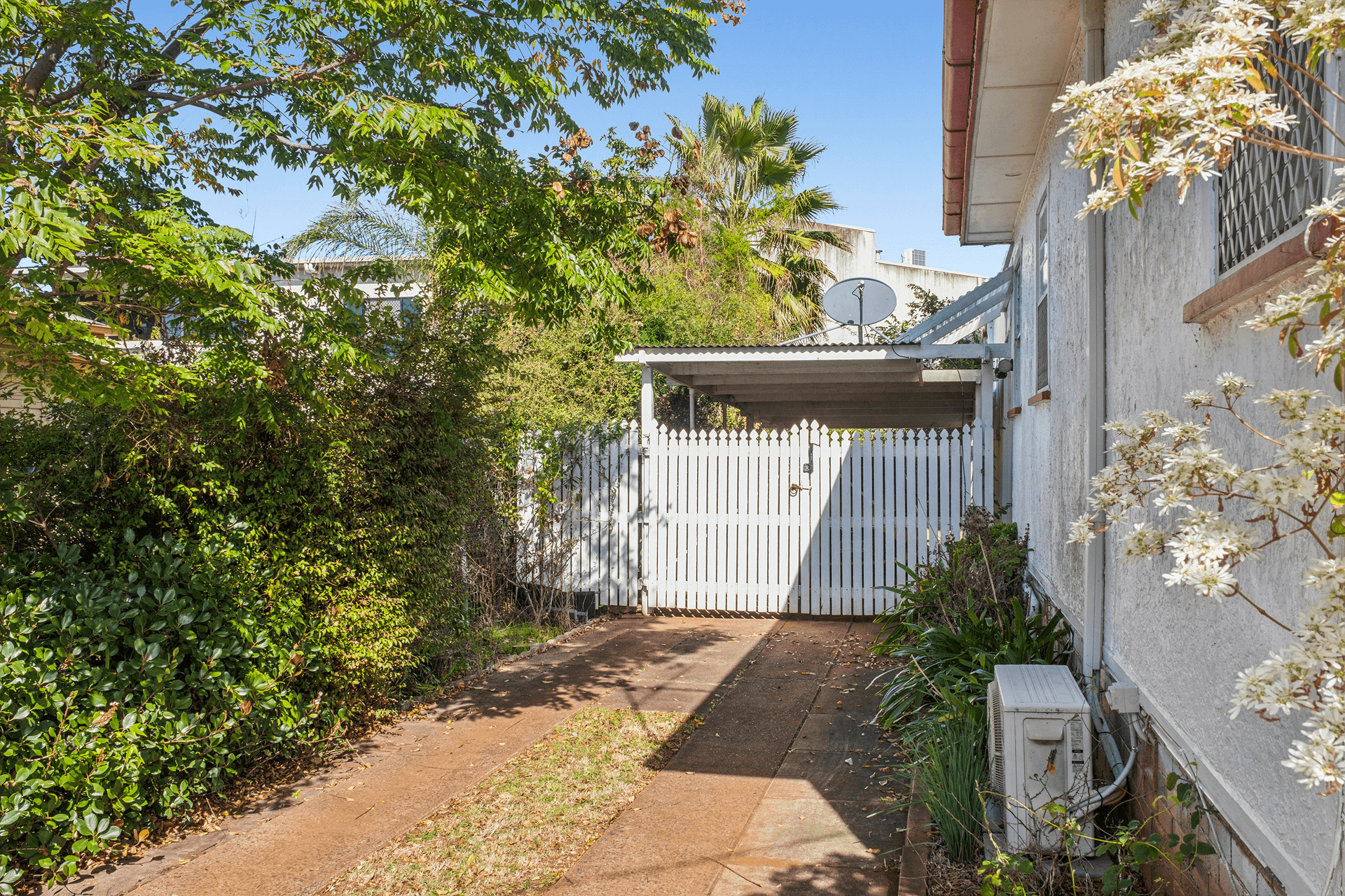 44 Joyce Street, South Toowoomba, QLD 4350