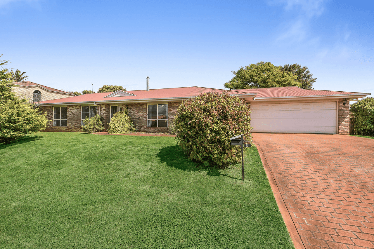 8 Kruiswijk Court, MIDDLE RIDGE, QLD 4350