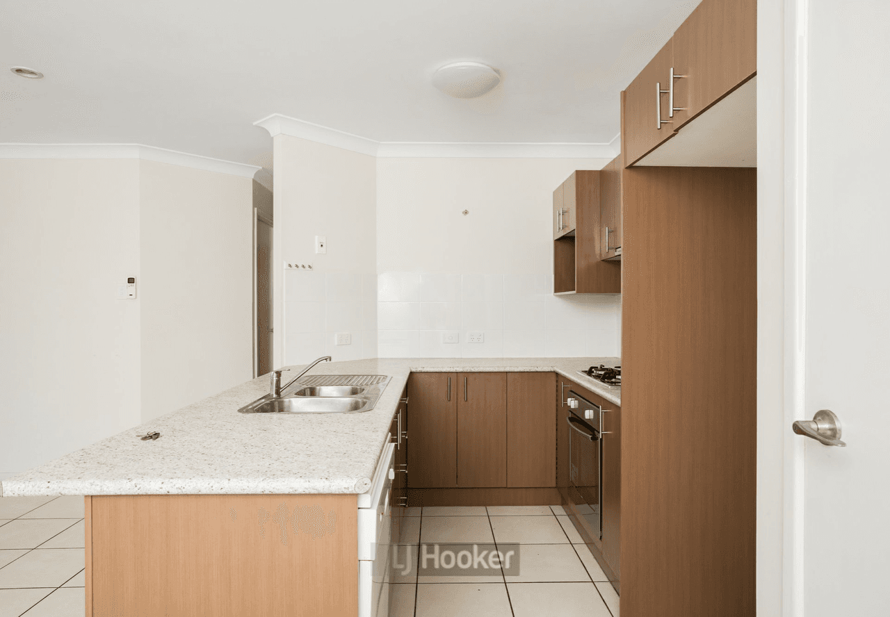 39 Nixon Drive, NORTH BOOVAL, QLD 4304