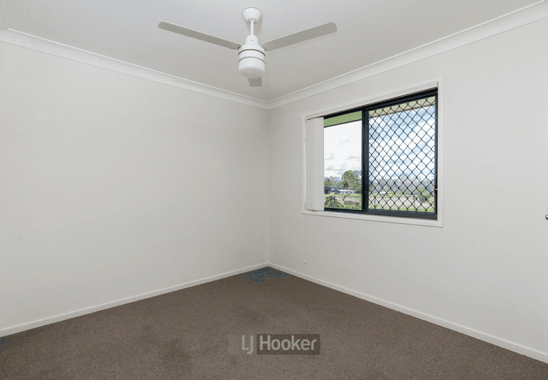 39 Nixon Drive, NORTH BOOVAL, QLD 4304