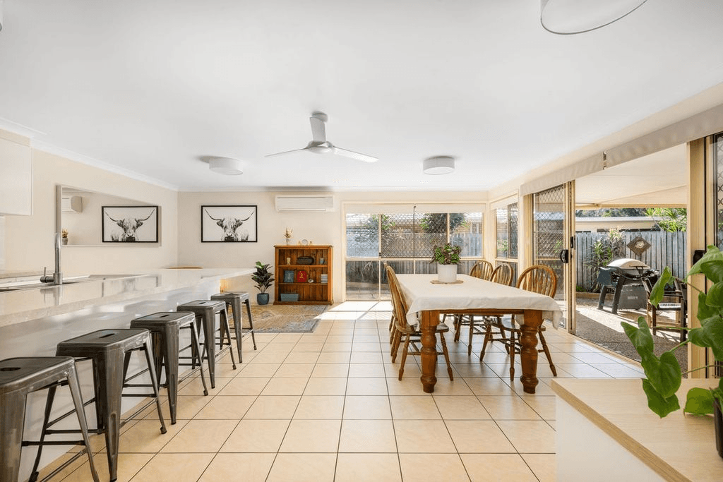 40 Gretel Drive, Beachmere, QLD 4510