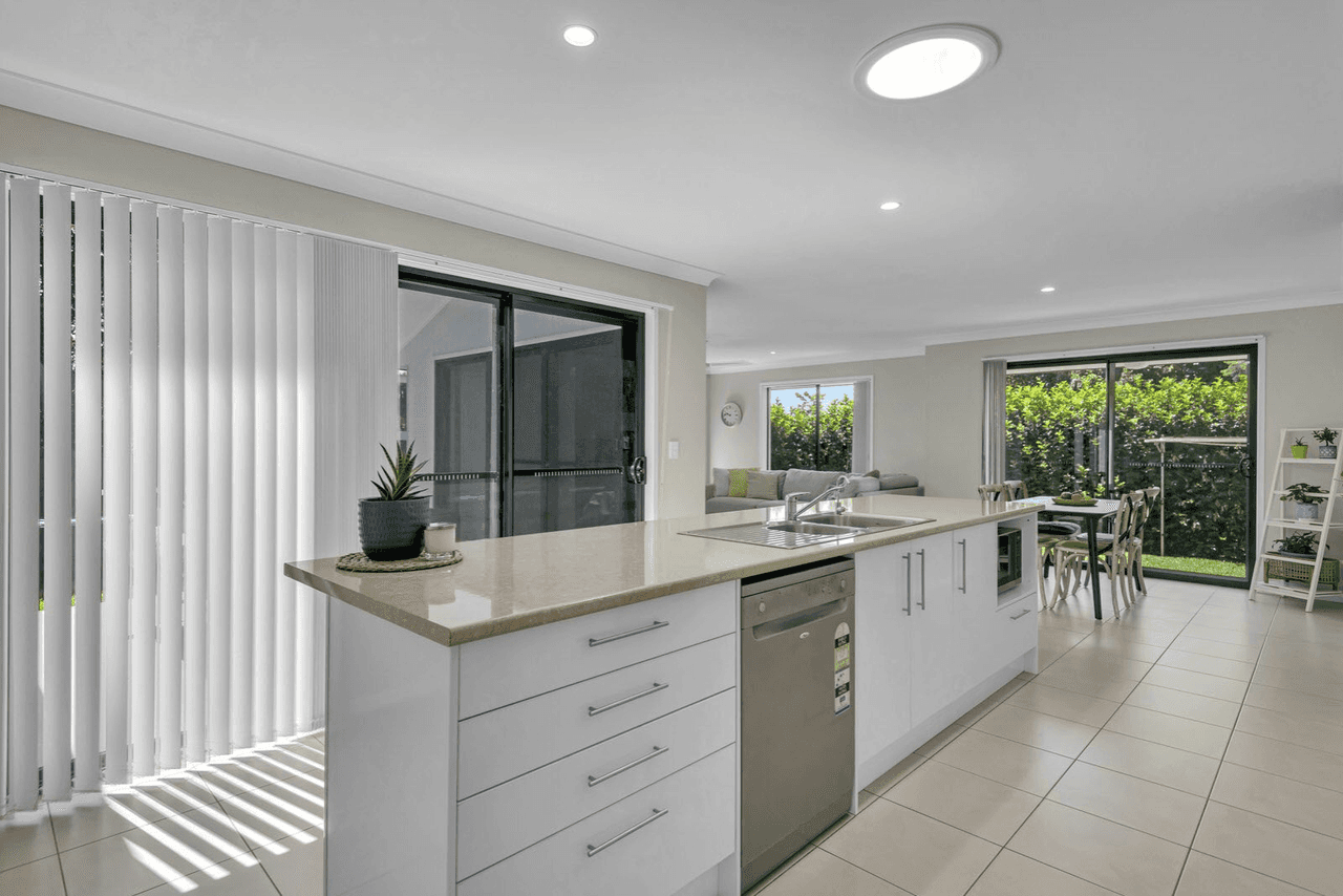 2/30a Smiths Lane, WOLLONGBAR, NSW 2477