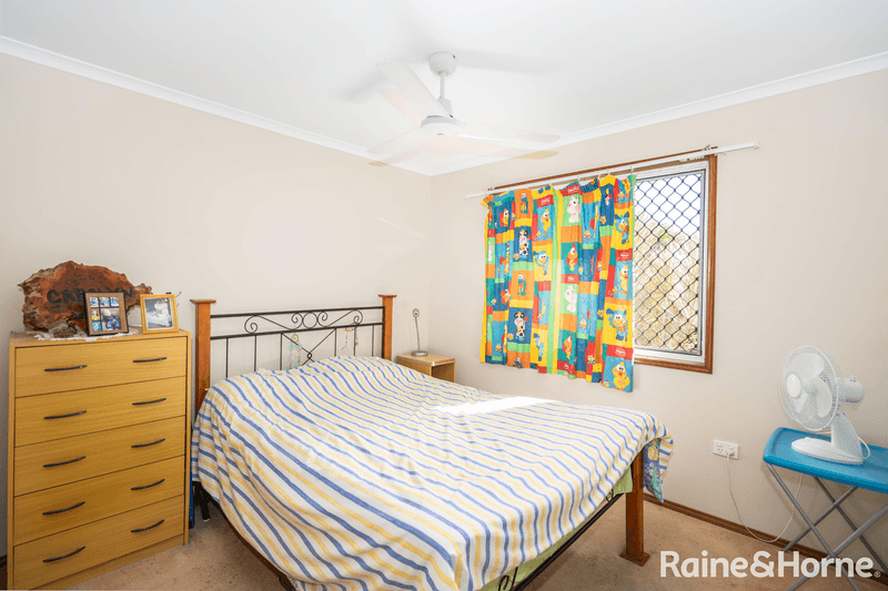 58 Hillcrest Avenue, SCARNESS, QLD 4655