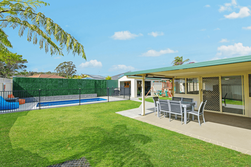 22 Greenmeadows Drive, PORT MACQUARIE, NSW 2444