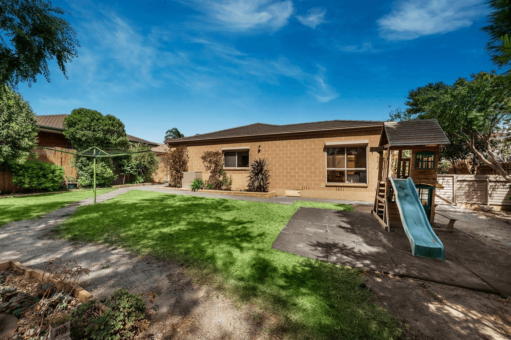 15 Sturrock Court, Mill Park, VIC 3082