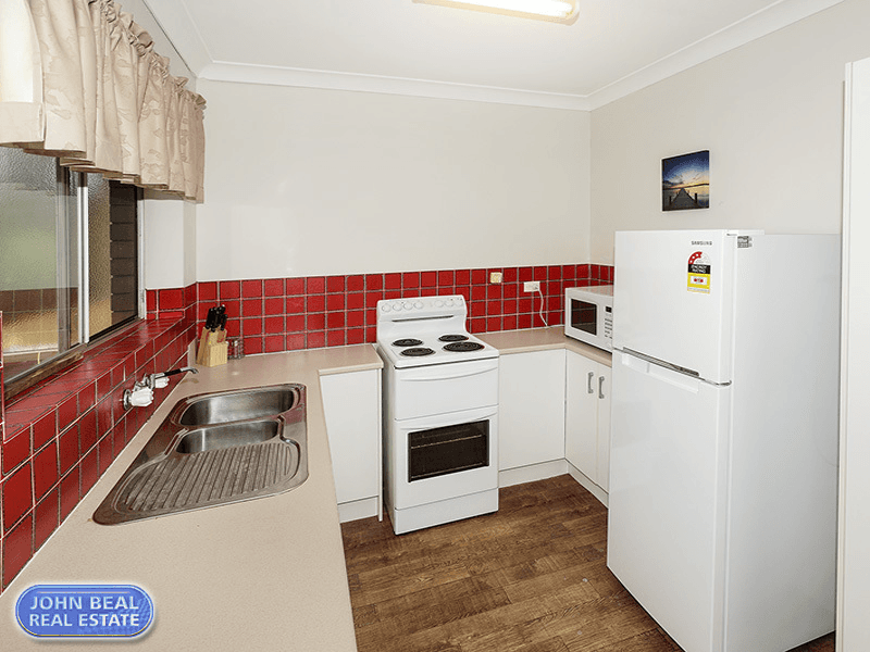 Unit 6/18 Arthur St, Woody Point, QLD 4019