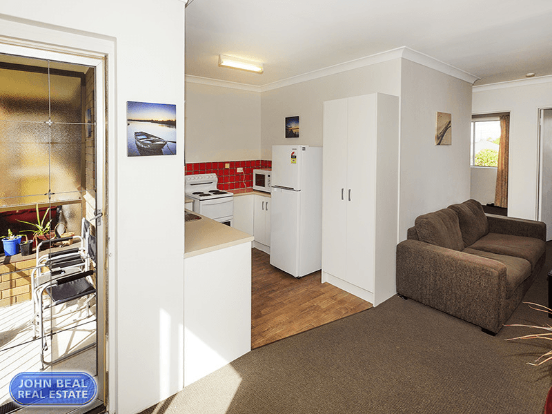 Unit 6/18 Arthur St, Woody Point, QLD 4019