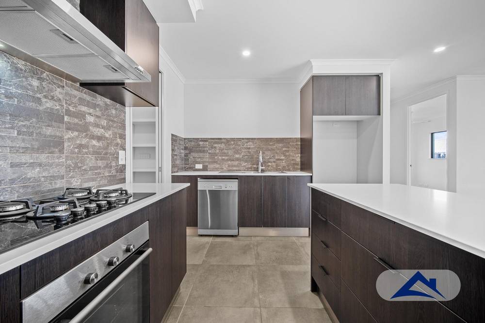 22 Bronzewing Close, WOREE, QLD 4868