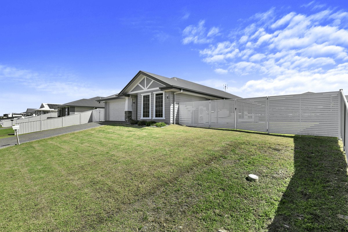 18 Wintergreen Court, Nikenbah, QLD 4655