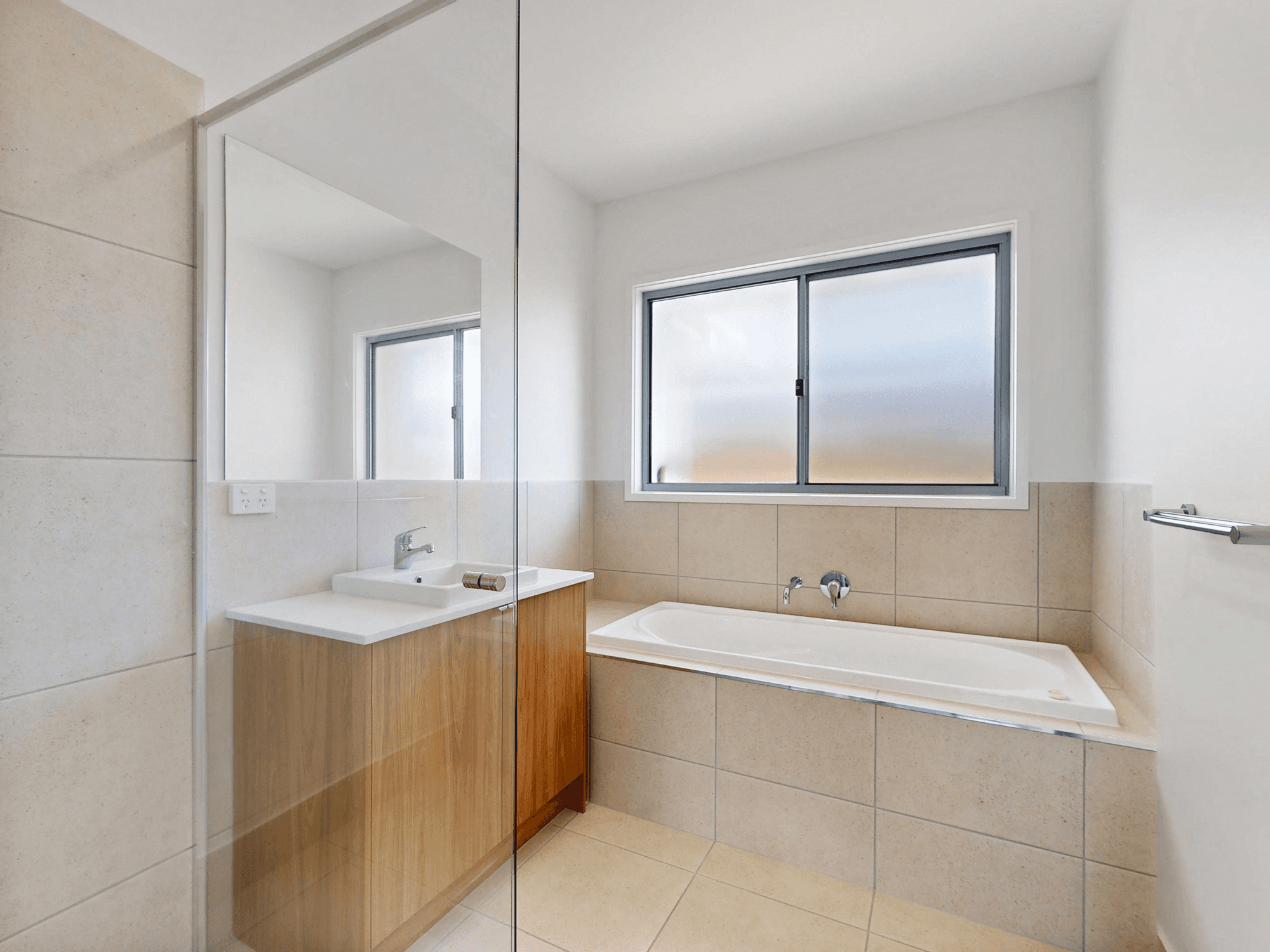 28 Girraween Crescent, Banya, QLD 4551