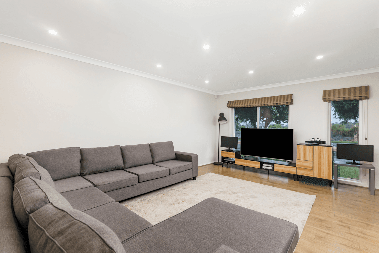 26 Truscott Avenue, MIDDLETON GRANGE, NSW 2171