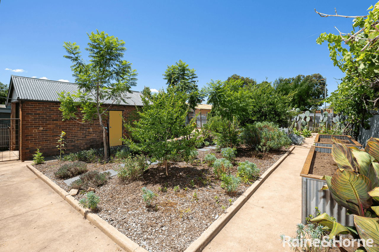 18 Brookong Avenue, WAGGA WAGGA, NSW 2650