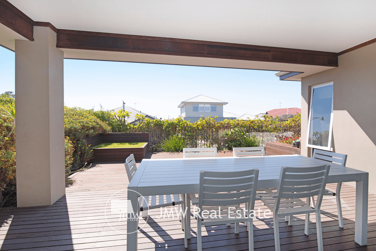 12 Castleroy Terrace, DUNSBOROUGH, WA 6281