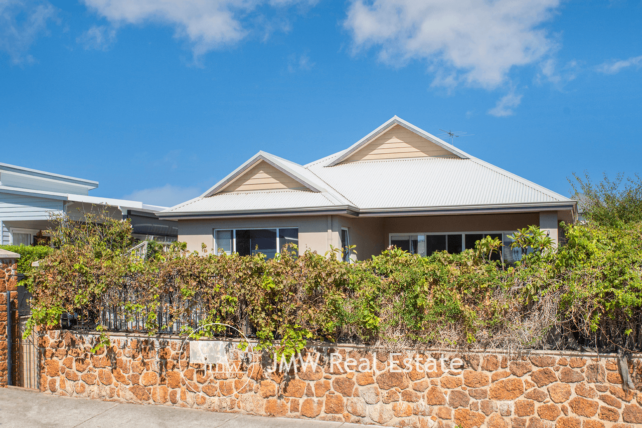 12 Castleroy Terrace, DUNSBOROUGH, WA 6281