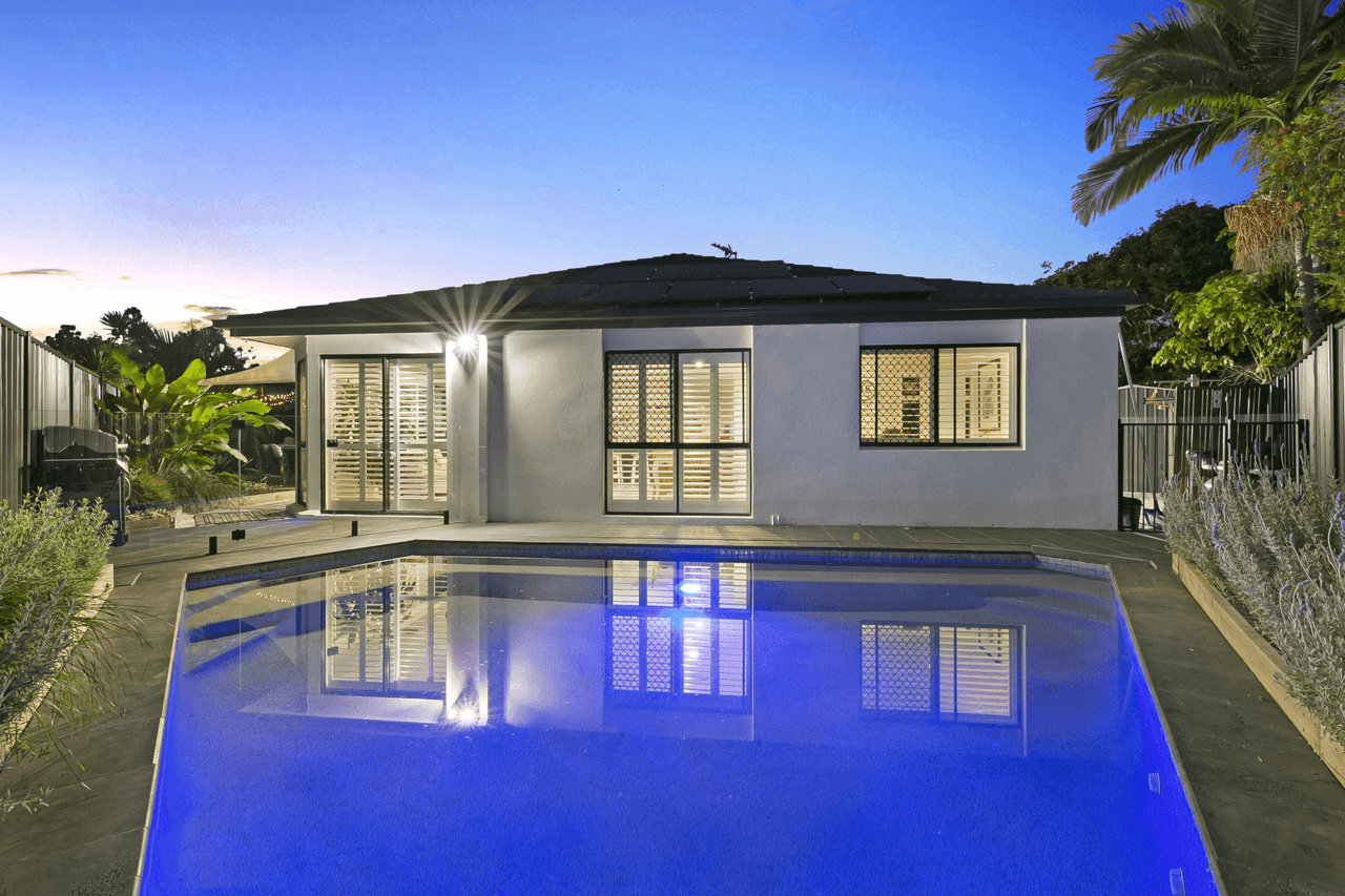 3 Mustique Court, BURLEIGH WATERS, QLD 4220