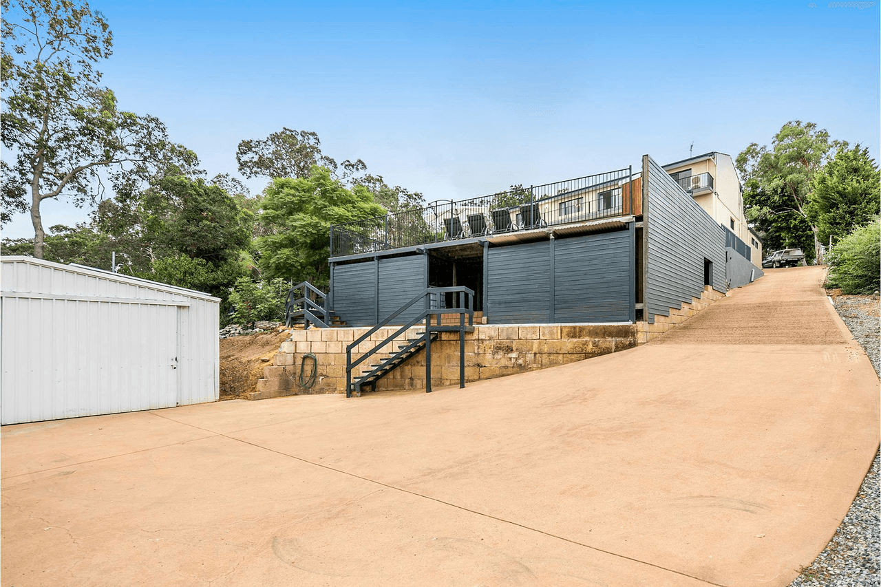 13 Cabarita Road, KALAMUNDA, WA 6076