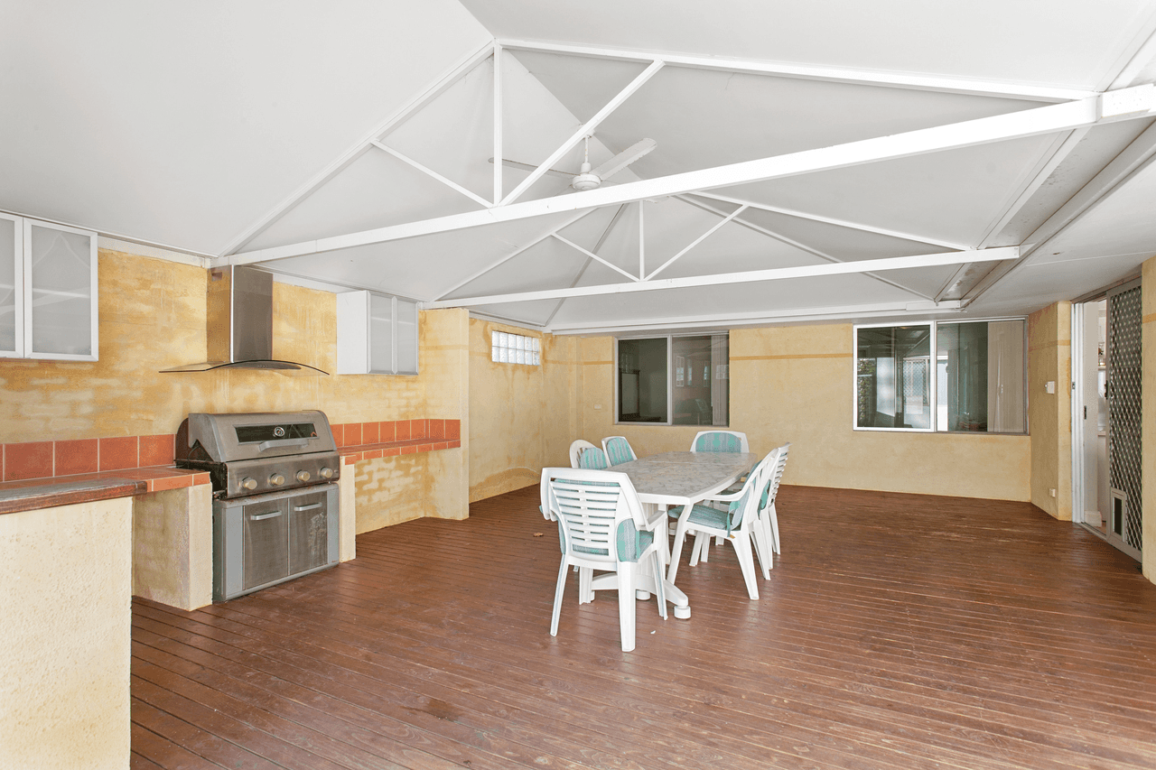 18 Sulina Place, KALLAROO, WA 6025