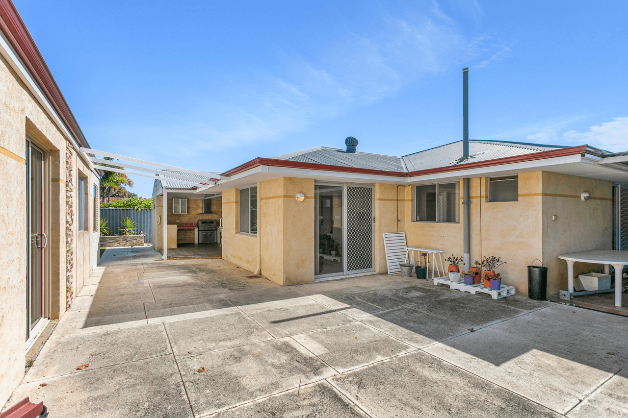 18 Sulina Place, KALLAROO, WA 6025