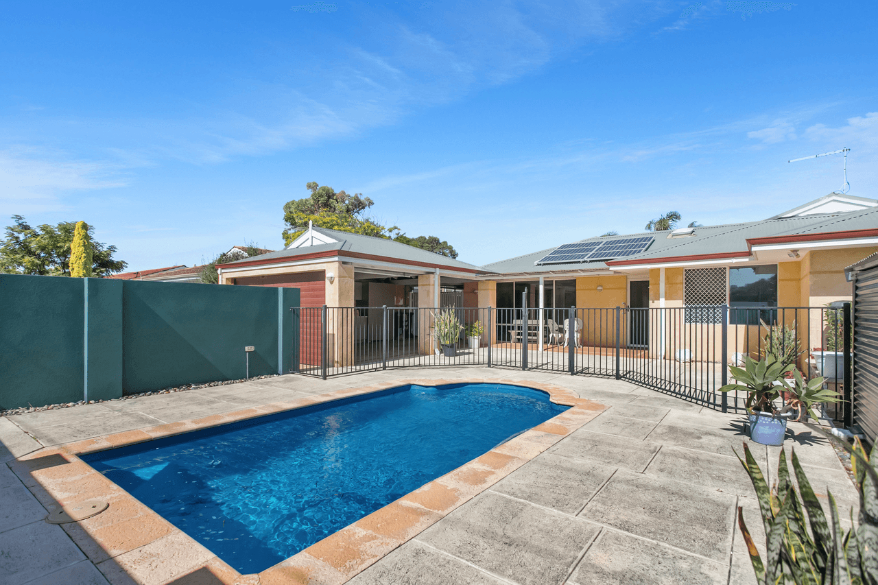 18 Sulina Place, KALLAROO, WA 6025