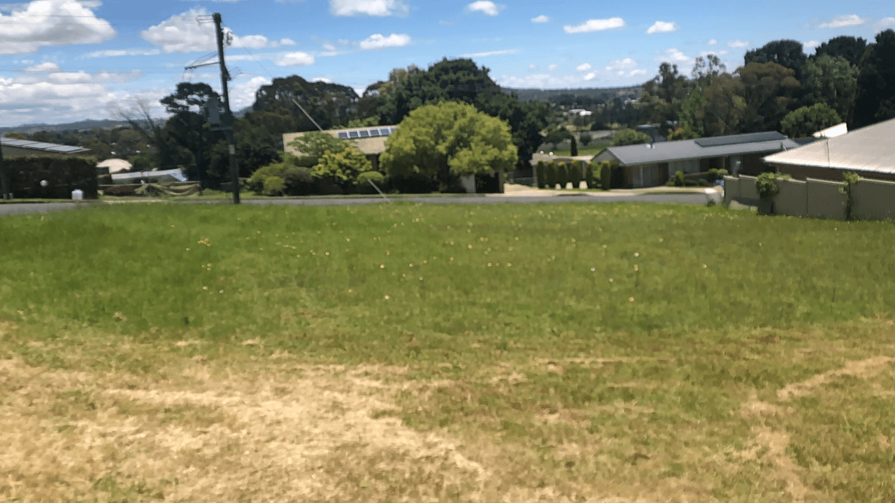 17 Veness Street, GLEN INNES, NSW 2370