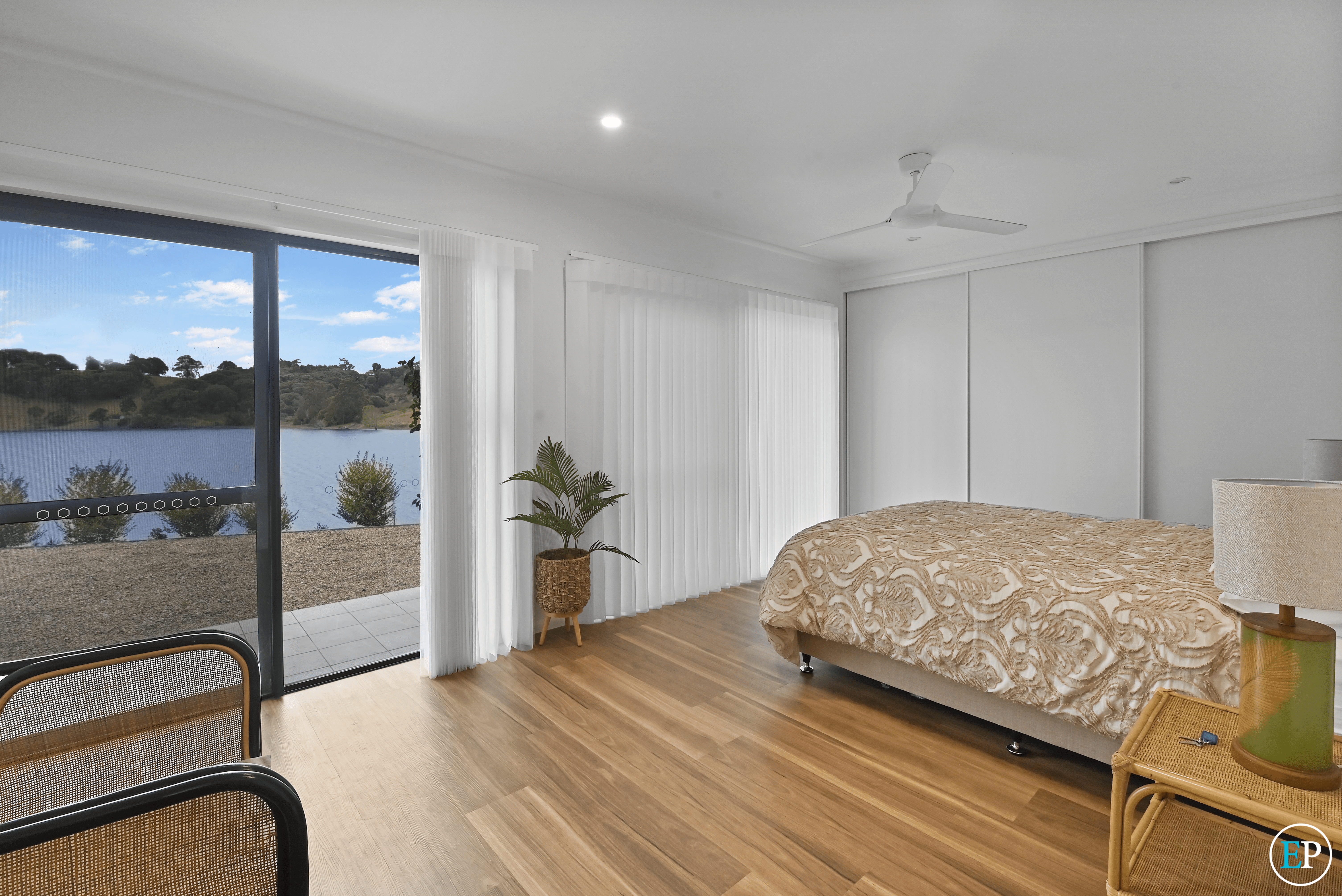 11 Waterfront Terrace, YUNGABURRA, QLD 4884