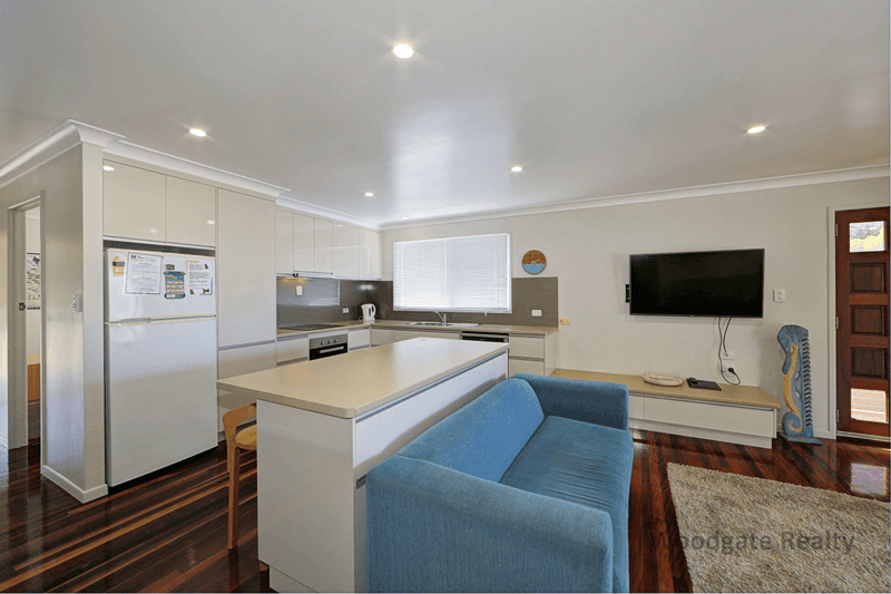 20 Esplanade, Woodgate, QLD 4660