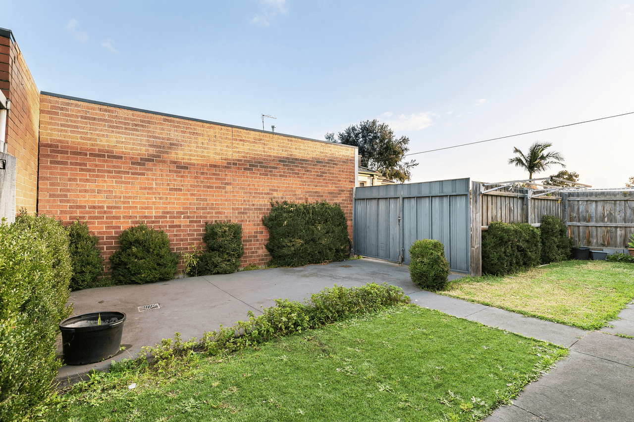 1 & 2/17 Denys Street, FAWKNER, VIC 3060