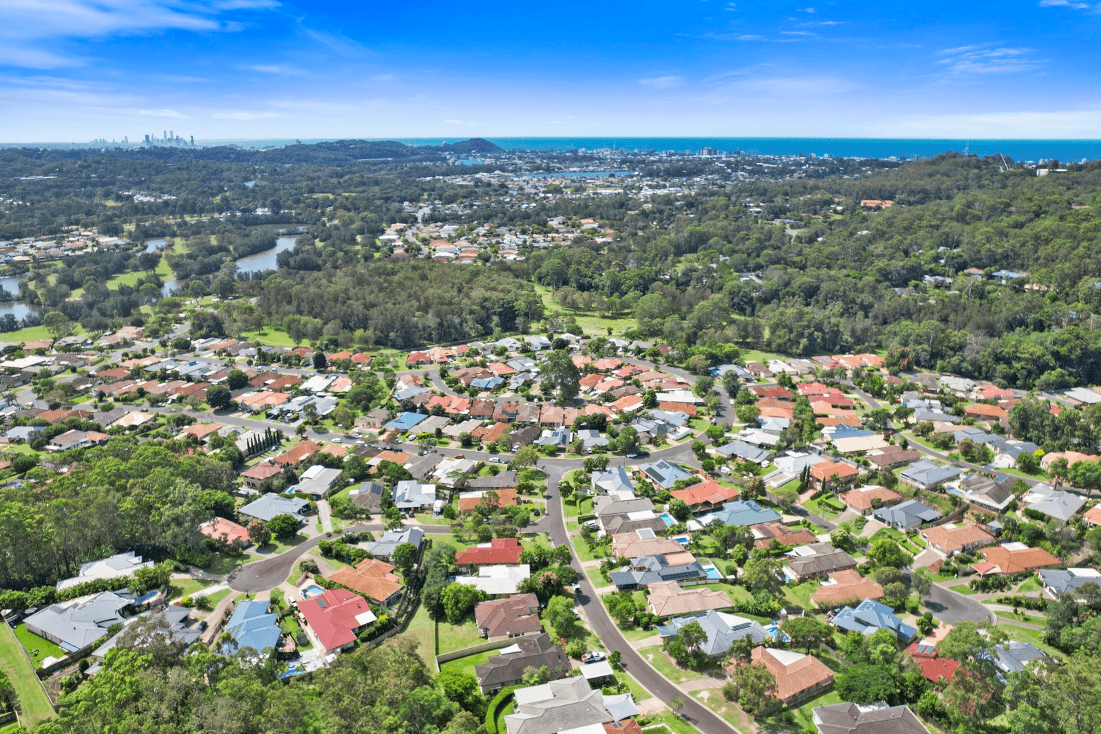 9 Laurina Court, Elanora, QLD 4221