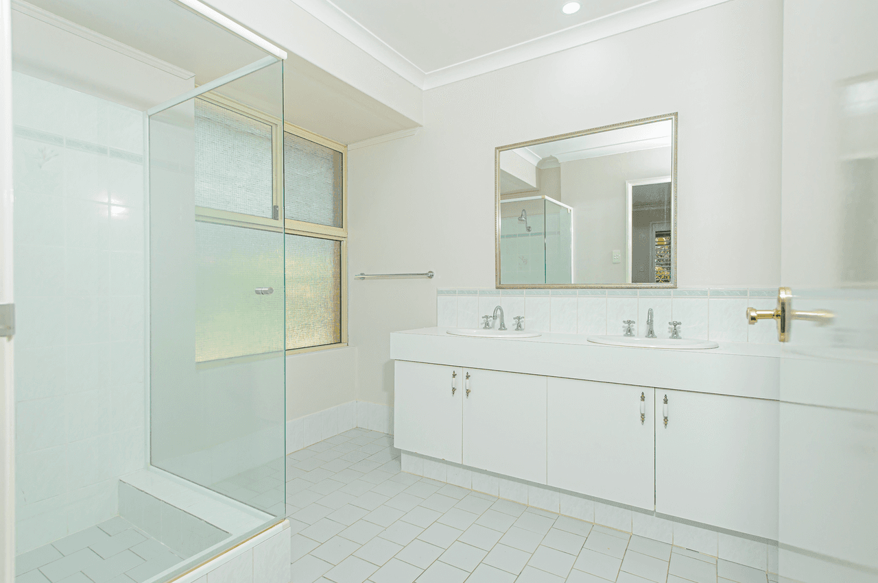 68 Hardey Road, GLEN FORREST, WA 6071