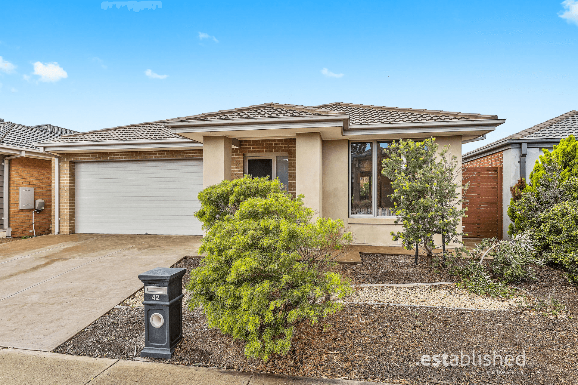 42 Stoneyfell Road, POINT COOK, VIC 3030