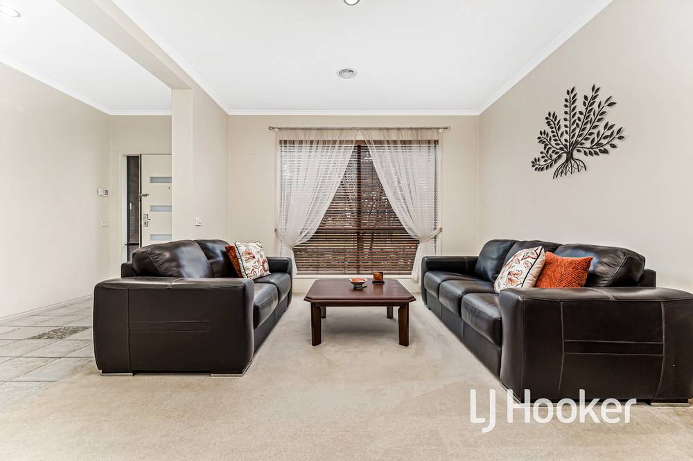 12 Park City Drive, LYNBROOK, VIC 3975