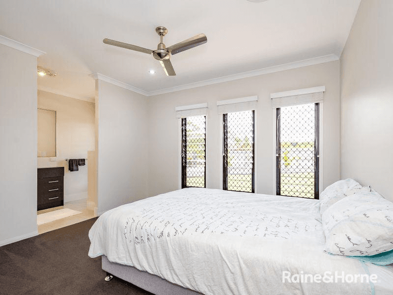 1a Plimsoll Court, TANNUM SANDS, QLD 4680