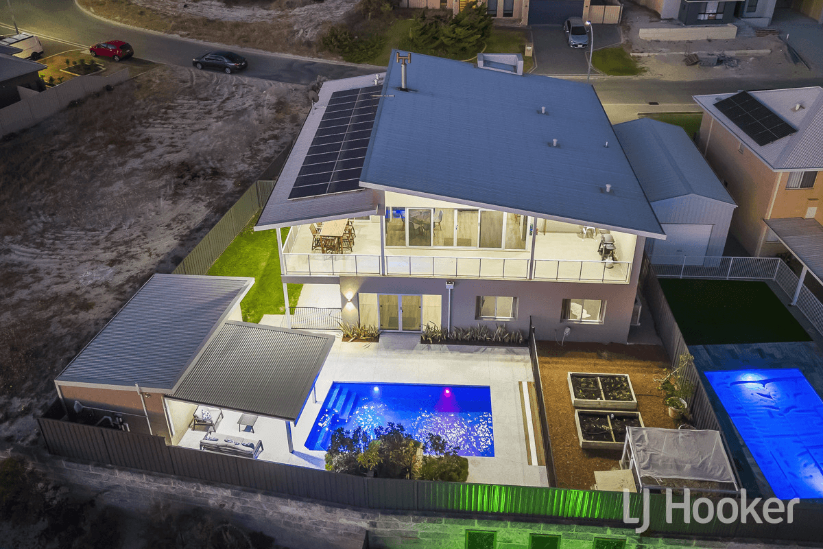 19 Flagtail Outlook, YANCHEP, WA 6035