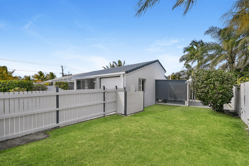 1/29 Brown Street, LABRADOR, QLD 4215