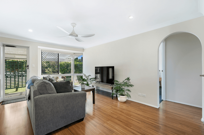 1/29 Brown Street, LABRADOR, QLD 4215