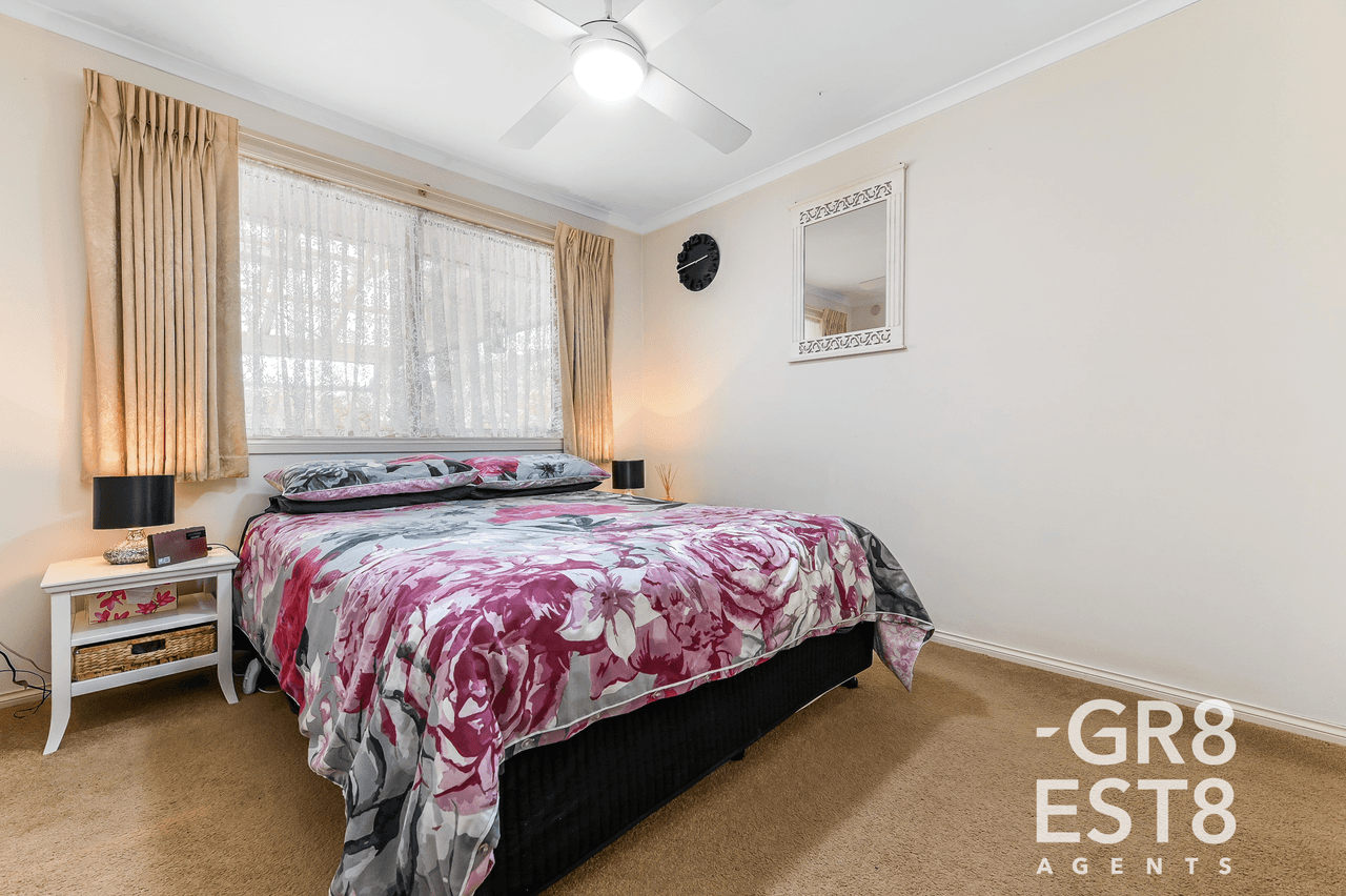 4 Sherwood Road, NARRE WARREN SOUTH, VIC 3805