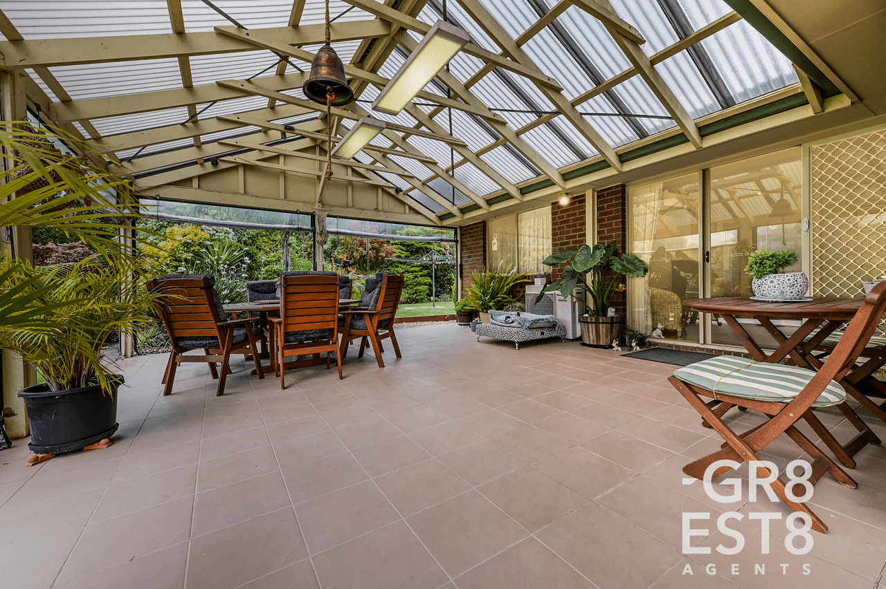 4 Sherwood Road, NARRE WARREN SOUTH, VIC 3805